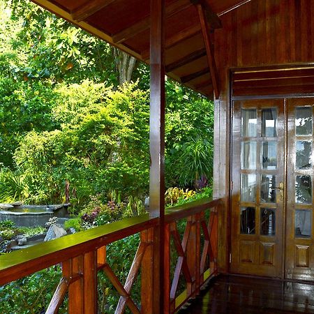Kungkungan Bay Resort Bitung Экстерьер фото
