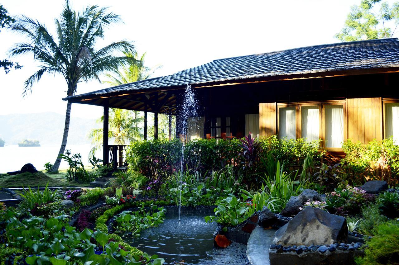 Kungkungan Bay Resort Bitung Экстерьер фото