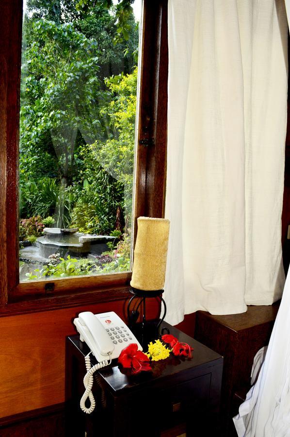 Kungkungan Bay Resort Bitung Экстерьер фото