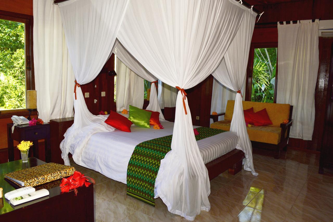 Kungkungan Bay Resort Bitung Экстерьер фото